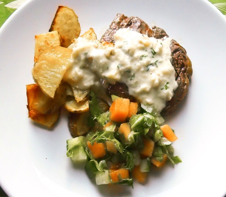 Naudan sisäfilepihvi sellerikastikkeella