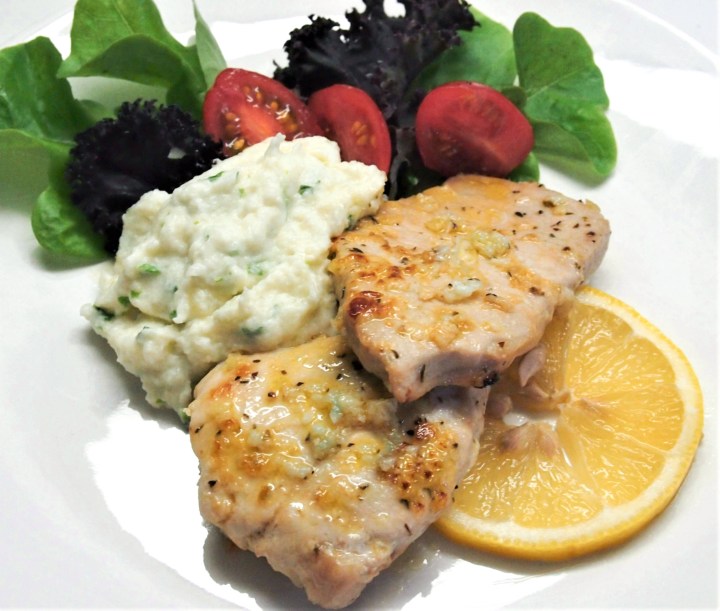 Valkosipuliset porsaanfileet ja&nbsp;kukkakaalisose