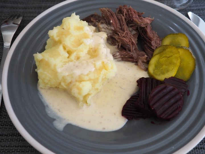 Poronlapaa haudutuspadassa