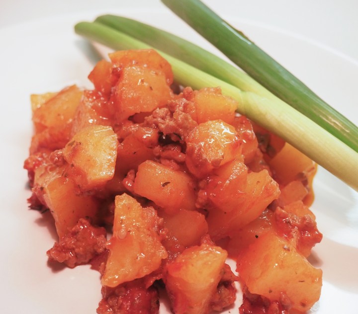 Bulgarialainen perunamoussaka